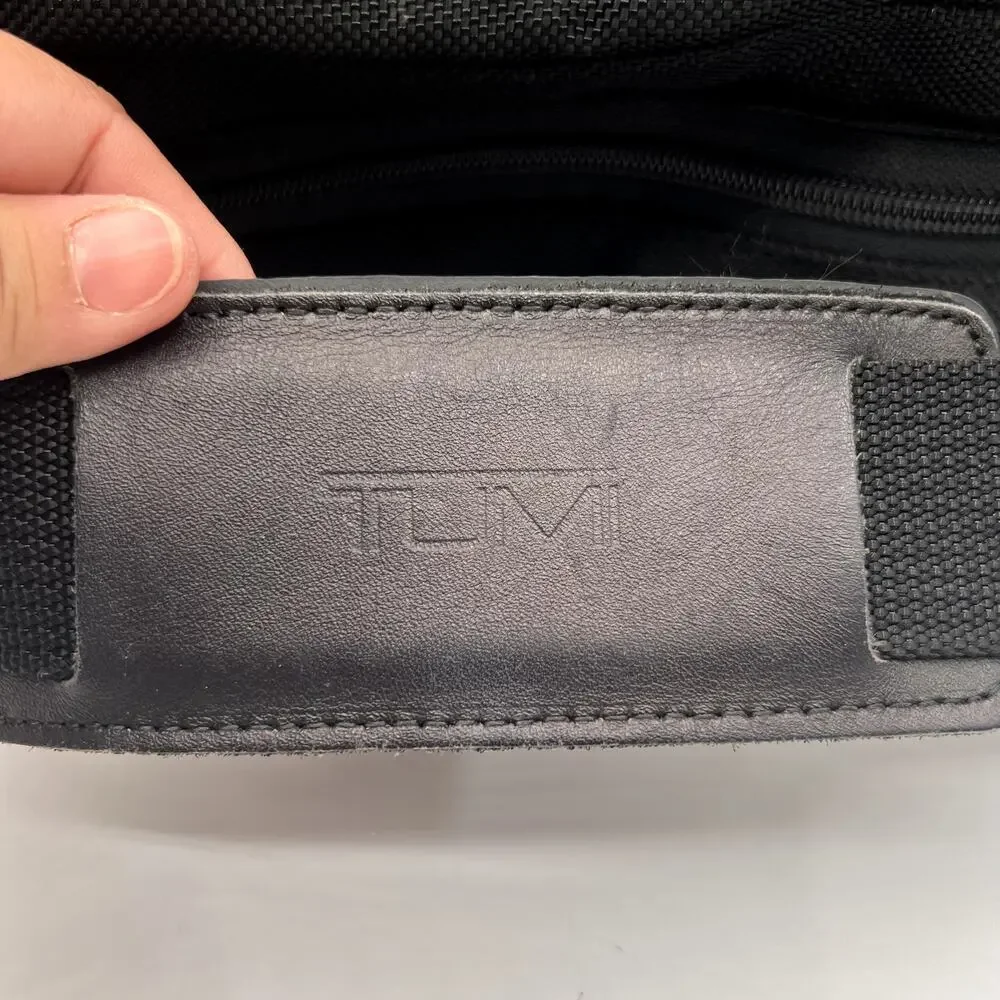 Tumi item gently